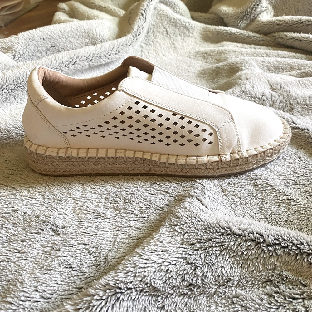 Size 10 Shoes - image 3